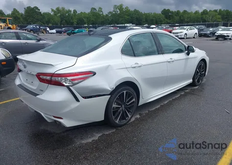 2019 Toyota Camry Xse/Xle z USA, uszkodzony, nr VIN 4T1BZ1HK6KU507910
